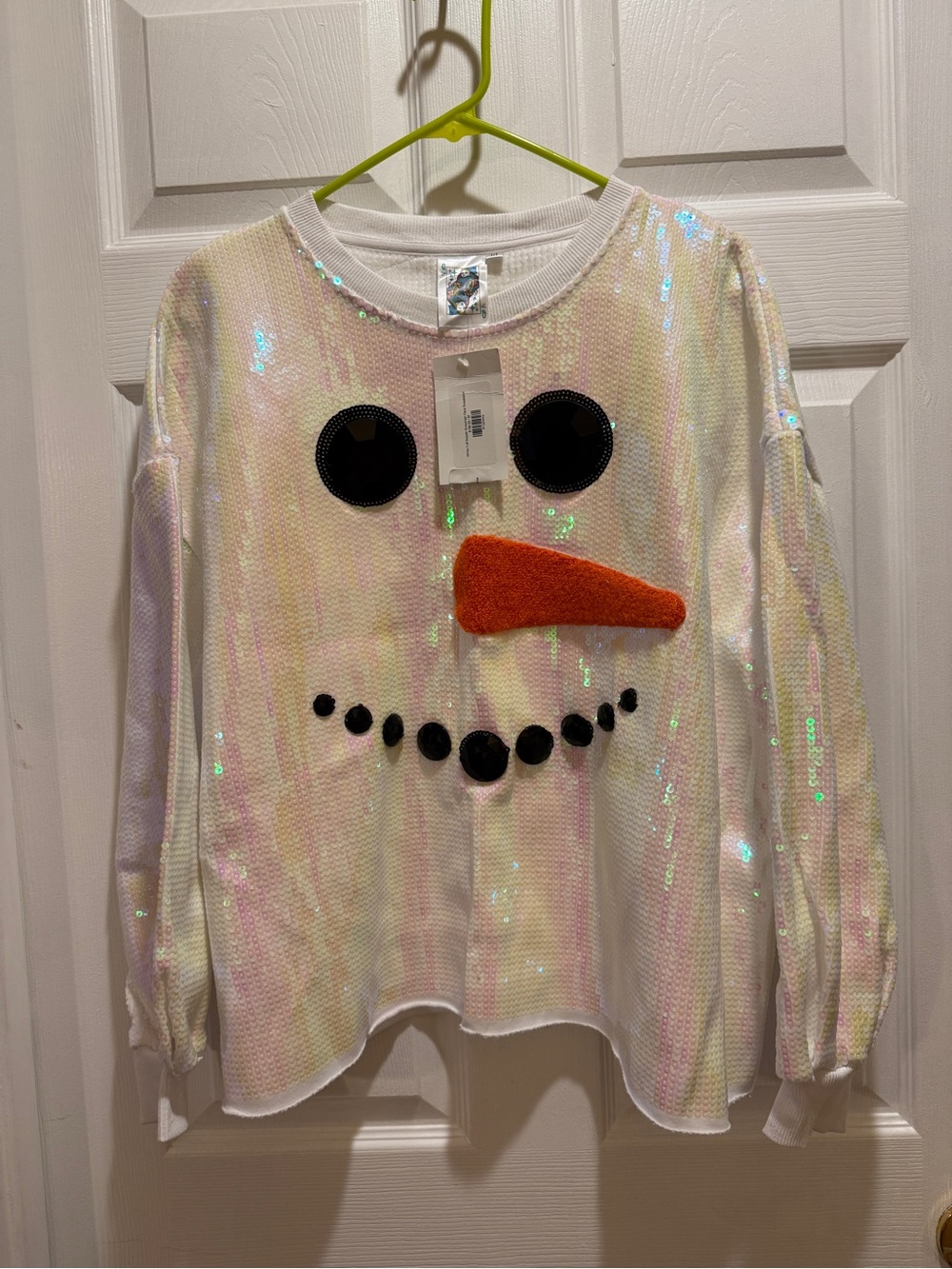 QUEEN OF SPARKLES Iridescent Sequin Snowman Pullover - White with Orange Nose